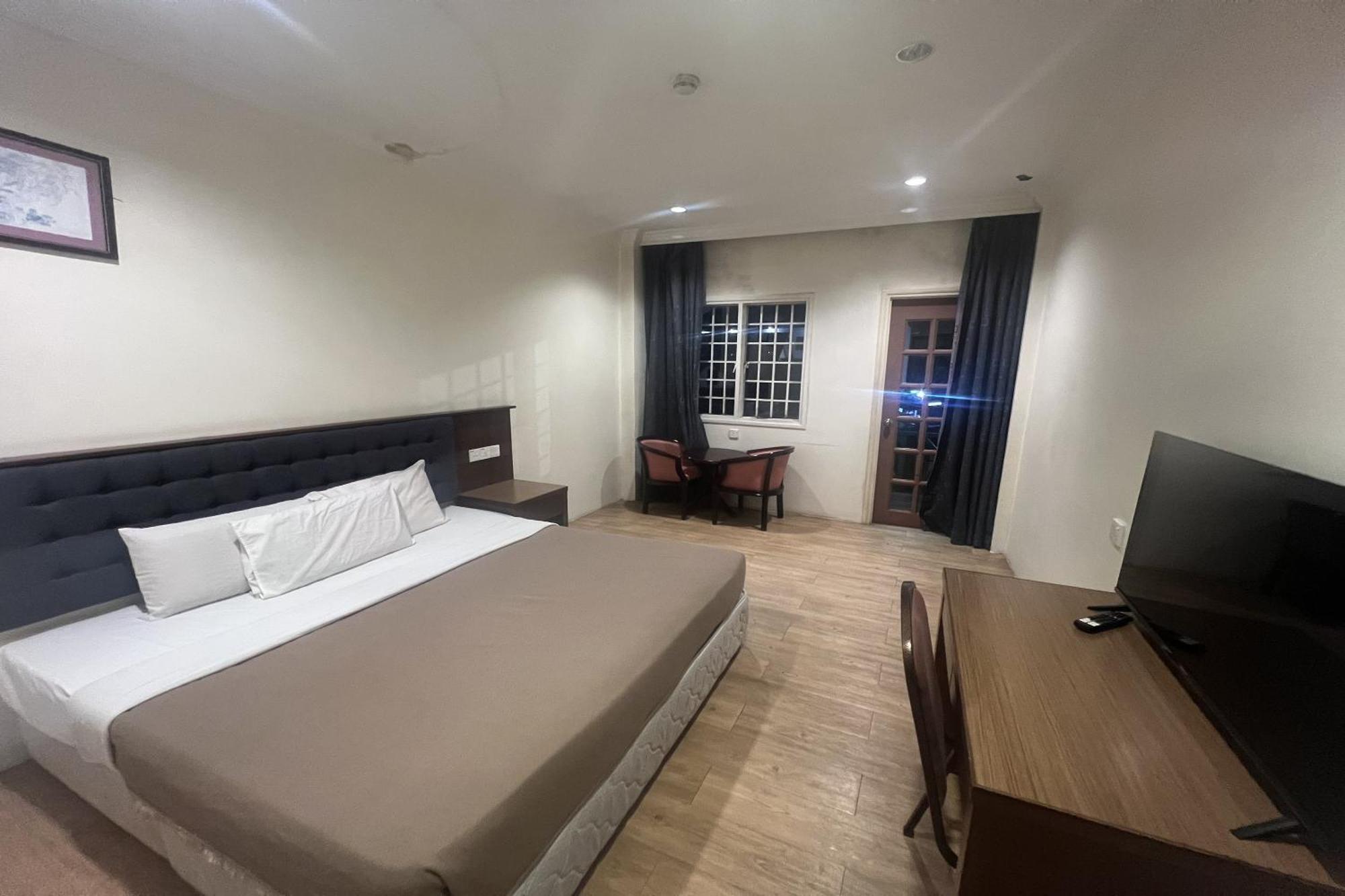 Iris House Hotel Бринчанг Екстер'єр фото