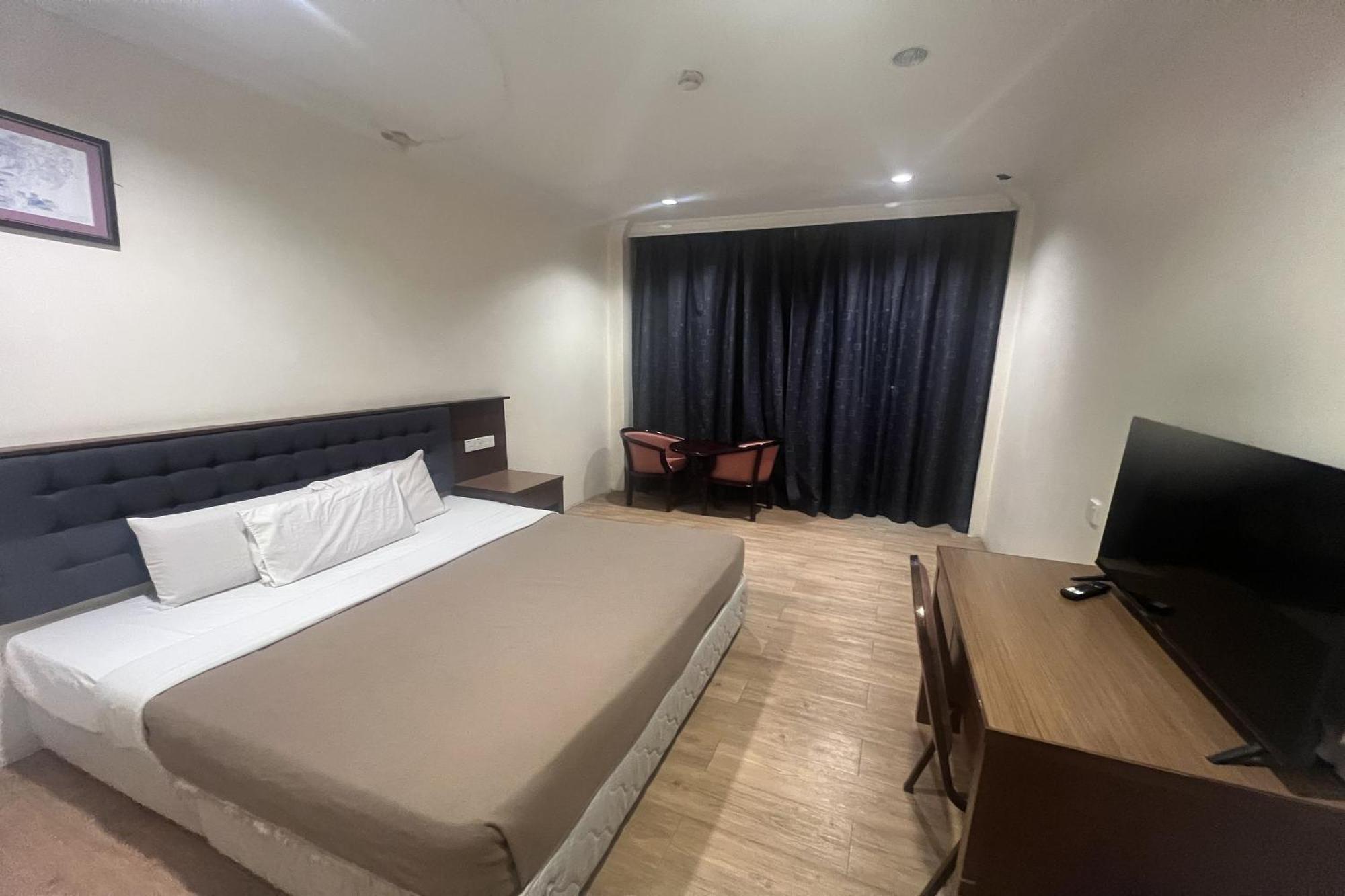 Iris House Hotel Бринчанг Екстер'єр фото