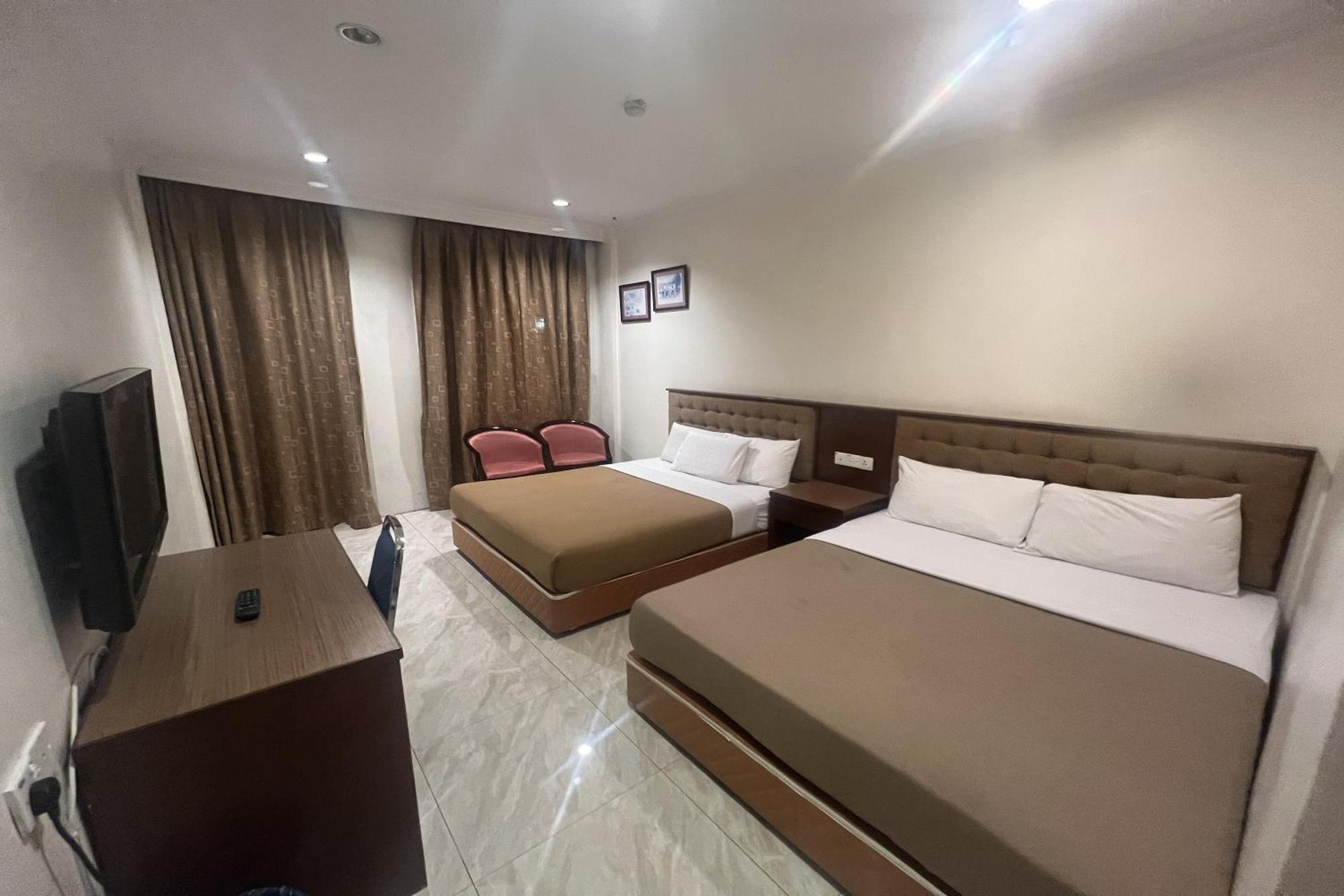 Iris House Hotel Бринчанг Екстер'єр фото