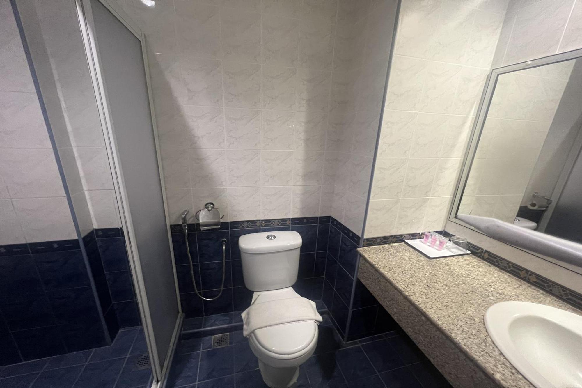 Iris House Hotel Бринчанг Екстер'єр фото